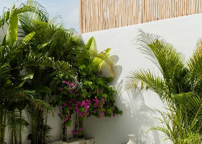 Villa Anirami & Seni Uluwatu (Bali)