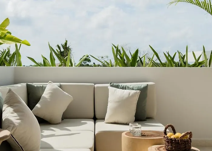 Villa Anirami & Seni Uluwatu (Bali)