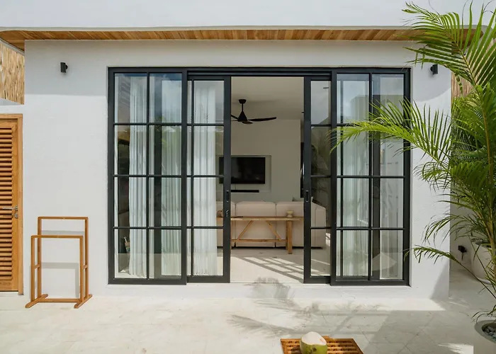 Anirami & Seni Villa Uluwatu (Bali)