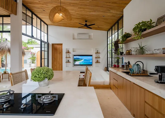 Anirami & Seni Villa *